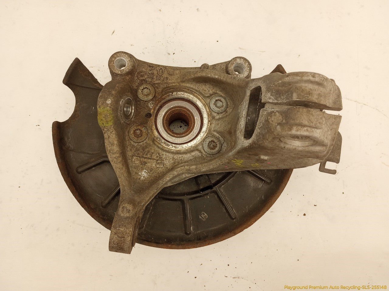Volkswagen CC Passenger Right Front Spindle Knuckle Hub