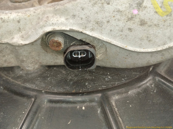 Volkswagen CC Passenger Right Front Spindle Knuckle Hub