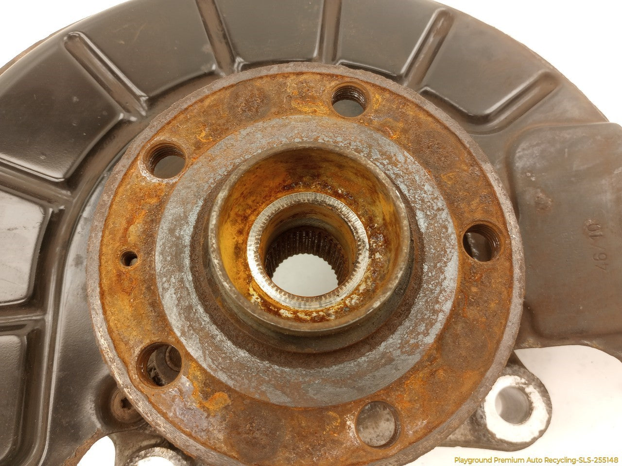 Volkswagen CC Driver Left Front Spindle Knuckle Hub