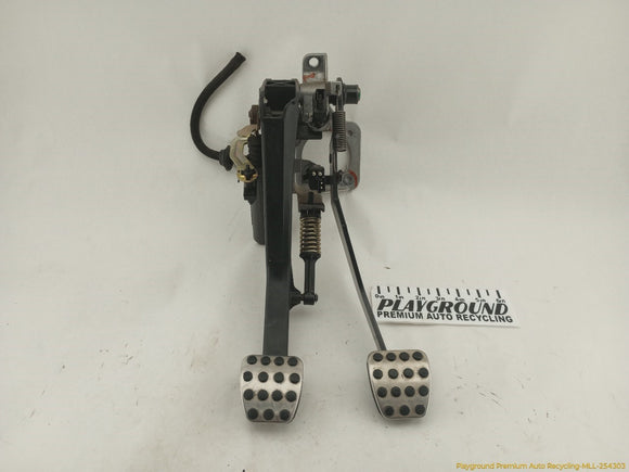 Mercedes SLK230 Clutch & Brake Pedal