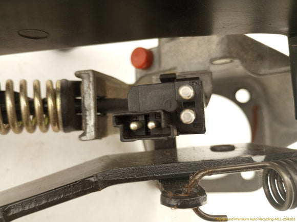 Mercedes SLK230 Clutch & Brake Pedal
