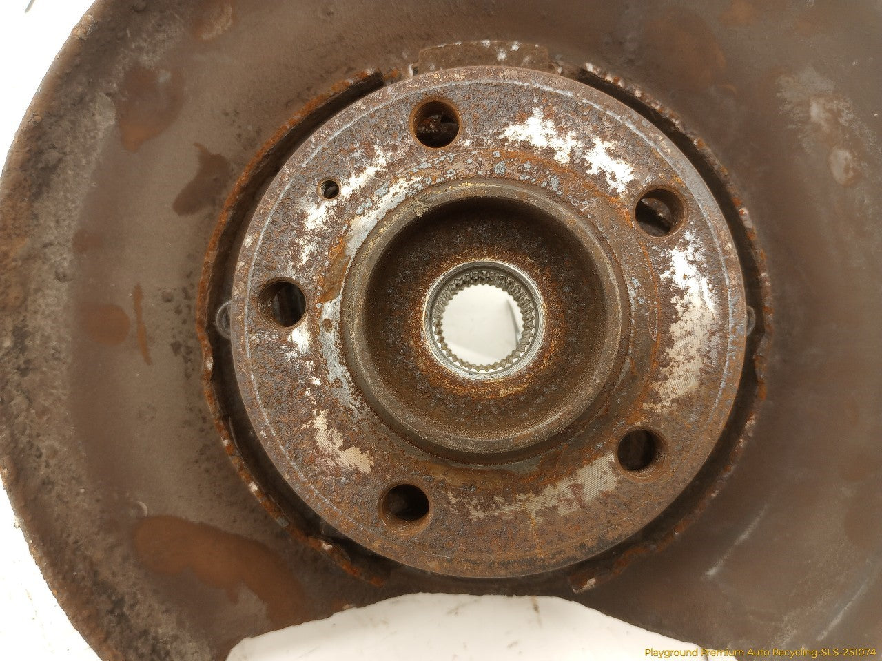 Volvo XC70 Passenger Right Rear Spindle Knuckle Hub