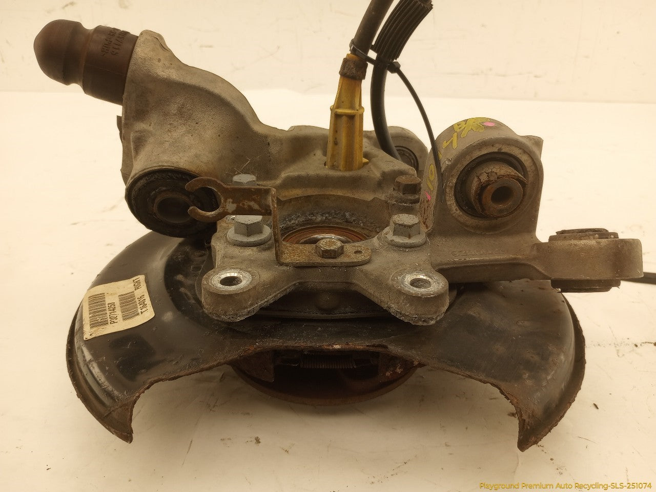 Volvo XC70 Passenger Right Rear Spindle Knuckle Hub