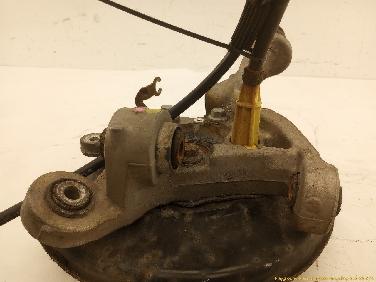 Volvo XC70 Passenger Right Rear Spindle Knuckle Hub