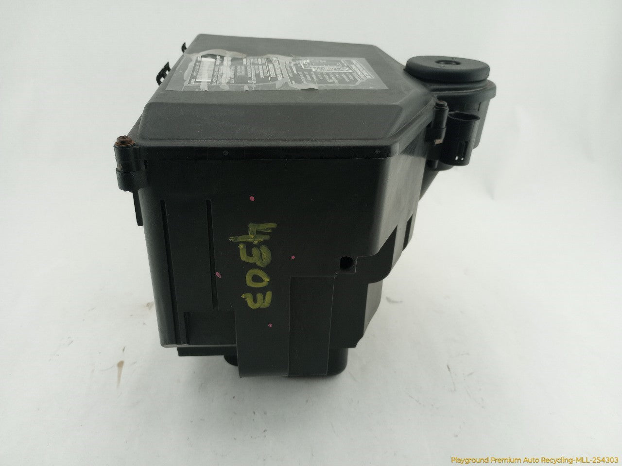 Mercedes SLK230 Engine Fuse Box Housing