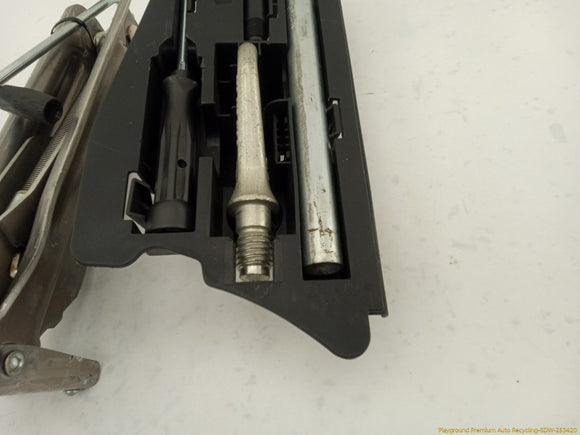Audi A6 Vehicle Jack & Tools