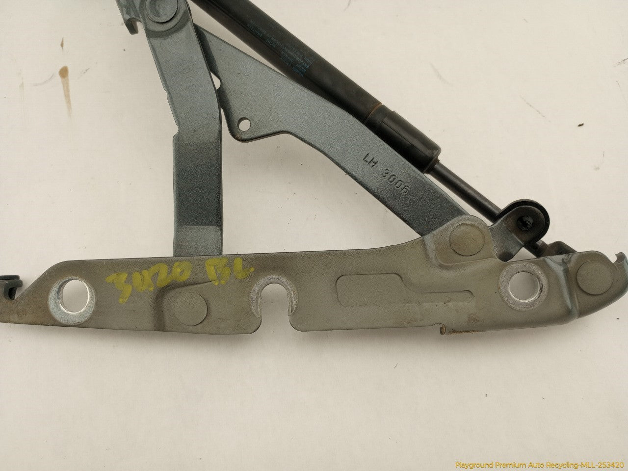 Audi A6 Pair Of Trunk Hinges