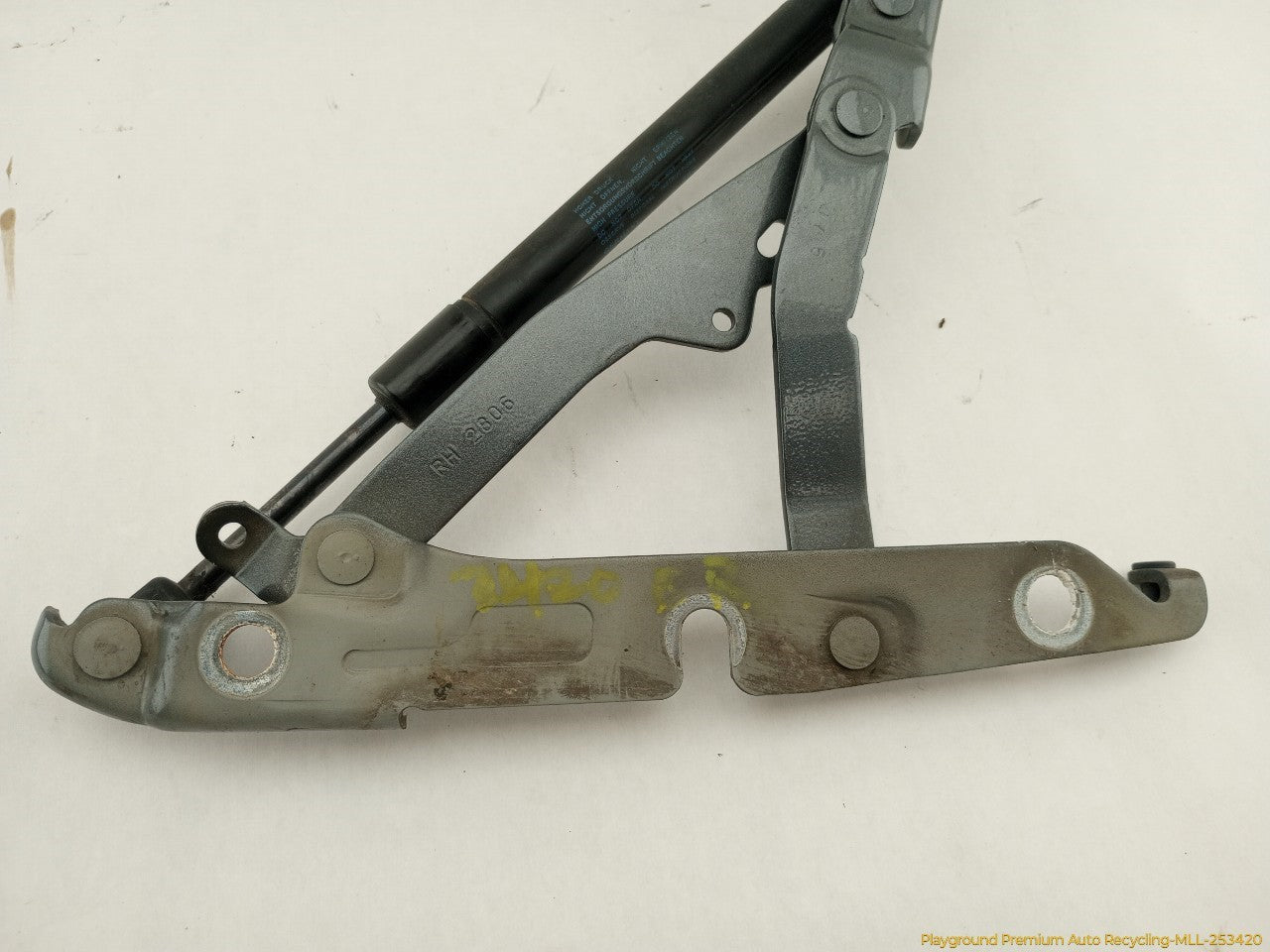 Audi A6 Pair Of Trunk Hinges