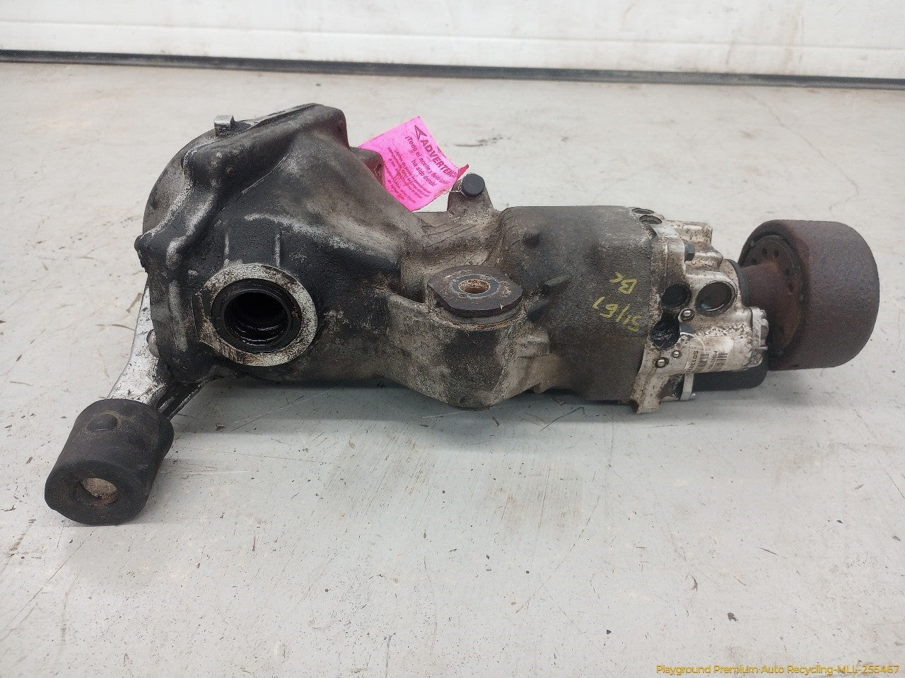 Volvo XC70 Rear Differential Carrier - 0