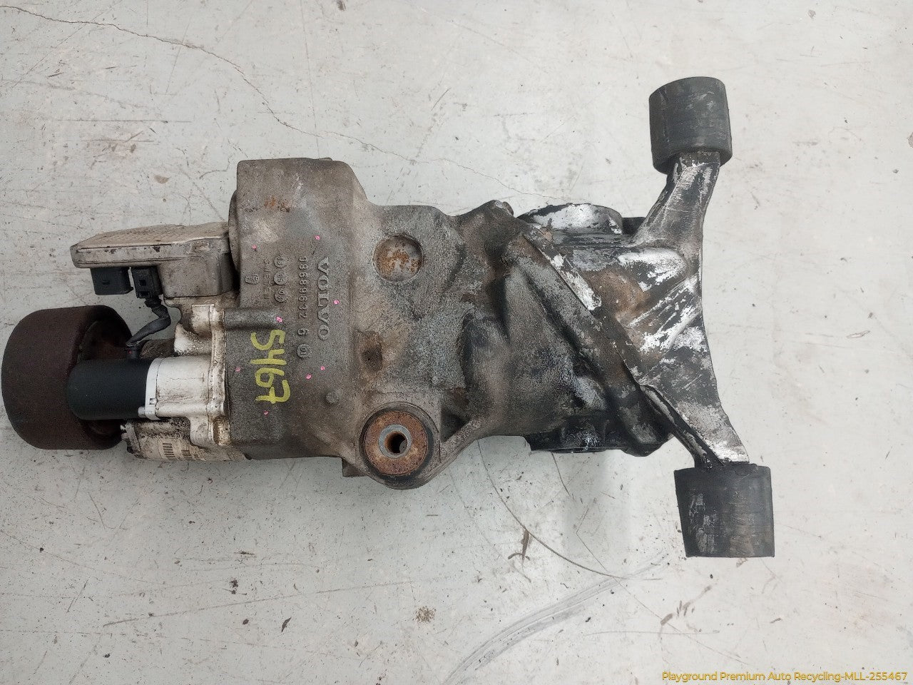 Volvo XC70 Rear Differential Carrier
