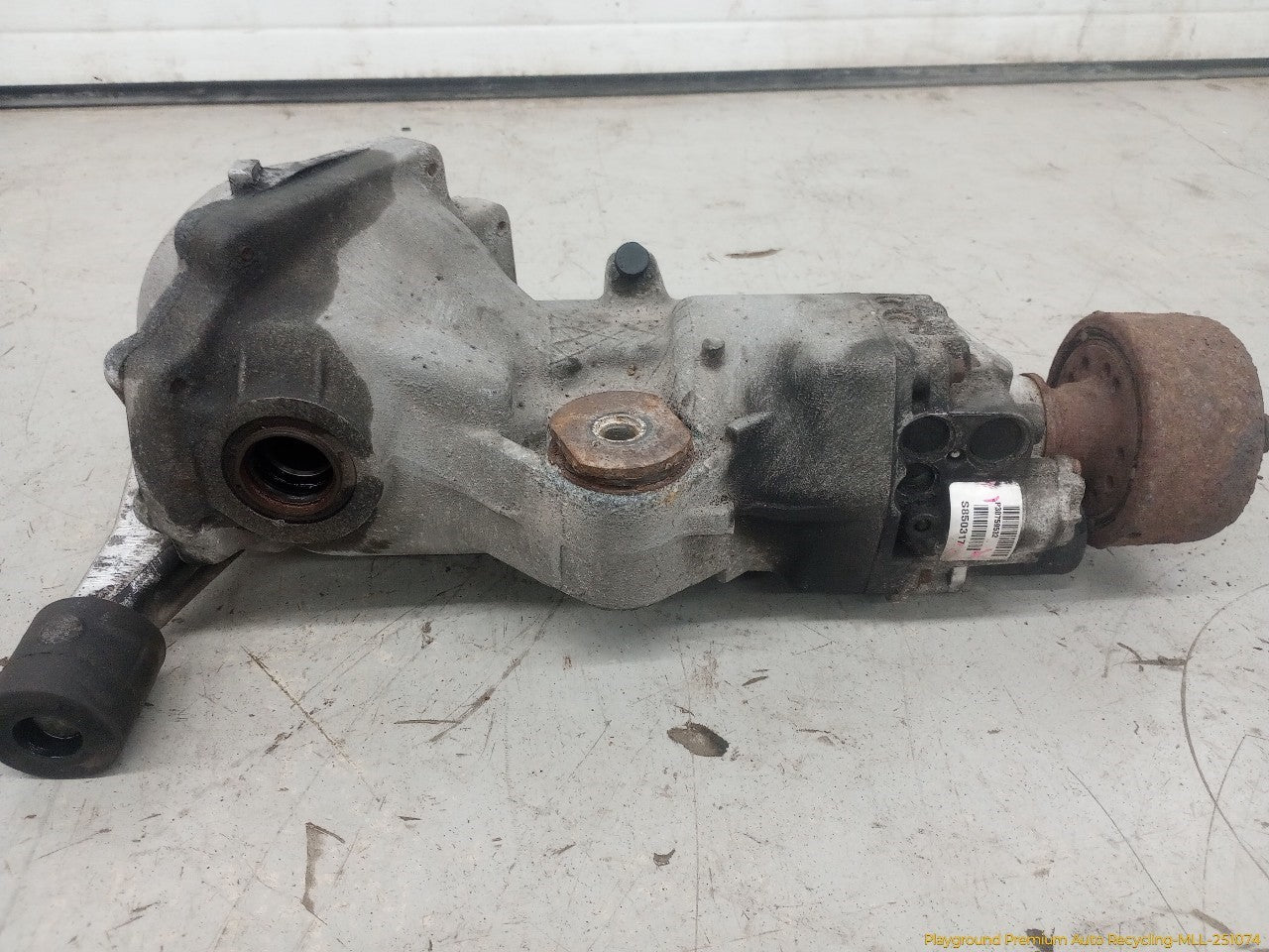 Volvo XC70 Rear Differential Carrier - 0