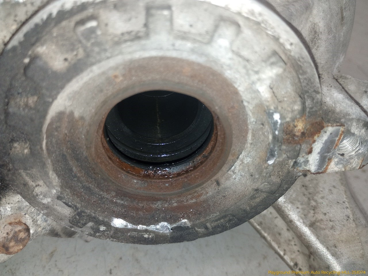 Volvo XC70 Rear Differential Carrier