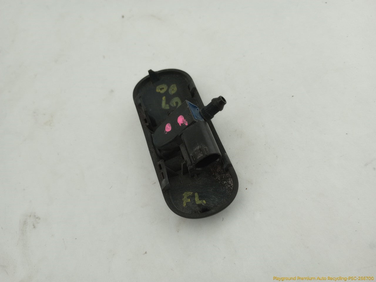 Volkswagen Beetle Pair Of Windshield Washer Nozzles