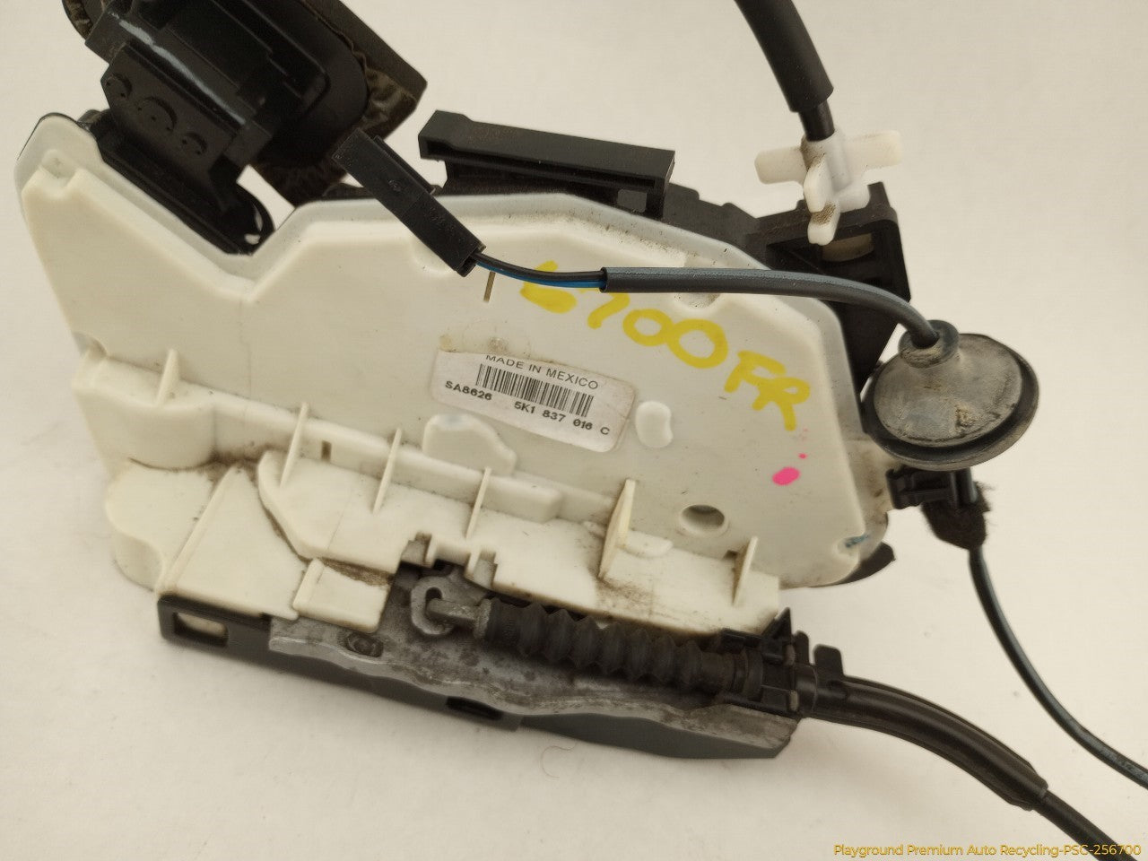 Volkswagen Beetle Passenger Right Front Door Lock Actuator
