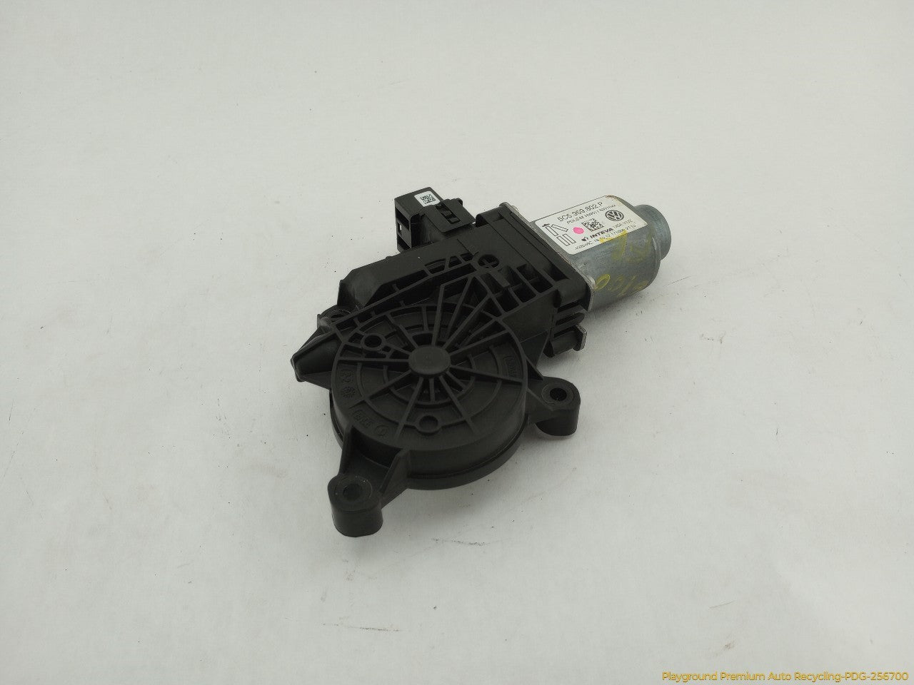 Volkswagen Beetle Passenger Right Front Power Window Motor