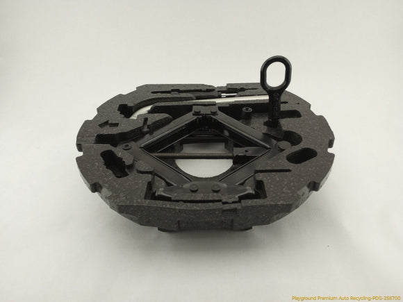 Volkswagen Beetle Vehicle Jack & Tools