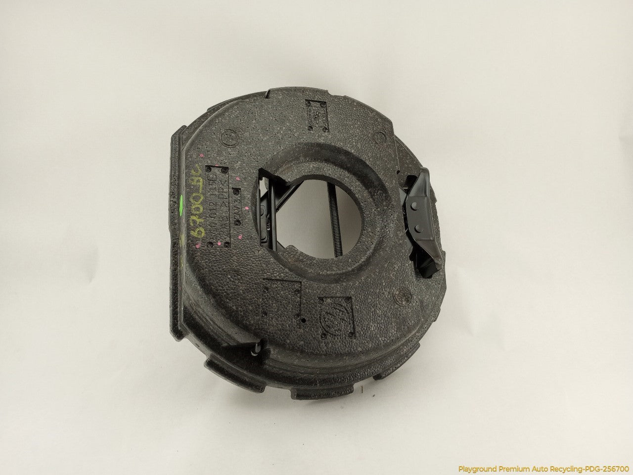 Volkswagen Beetle Vehicle Jack & Tools