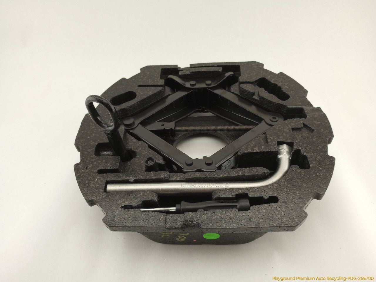 Volkswagen Beetle Vehicle Jack & Tools