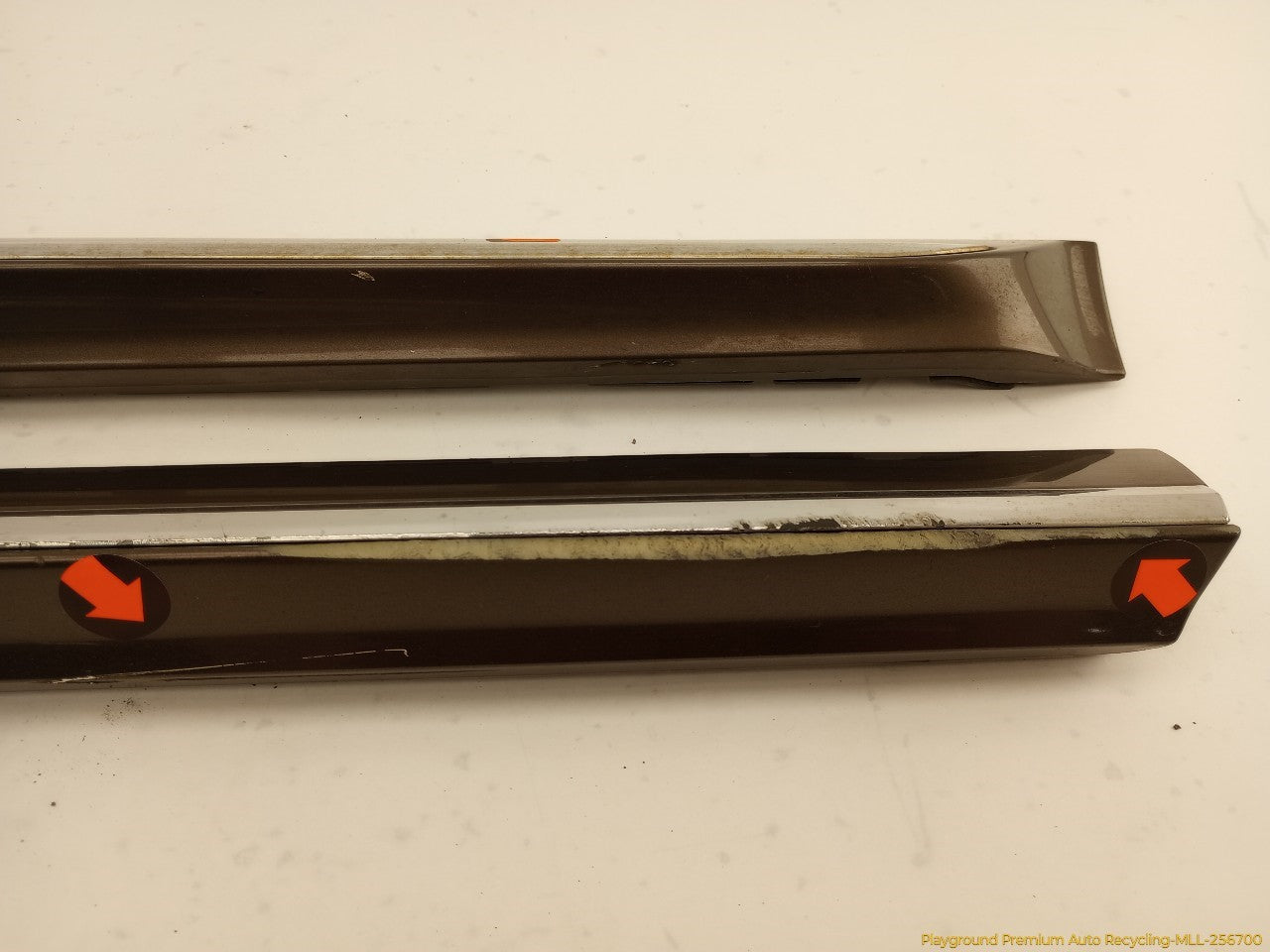 Volkswagen Beetle Pair Of Front Exterior Lower Door Trim