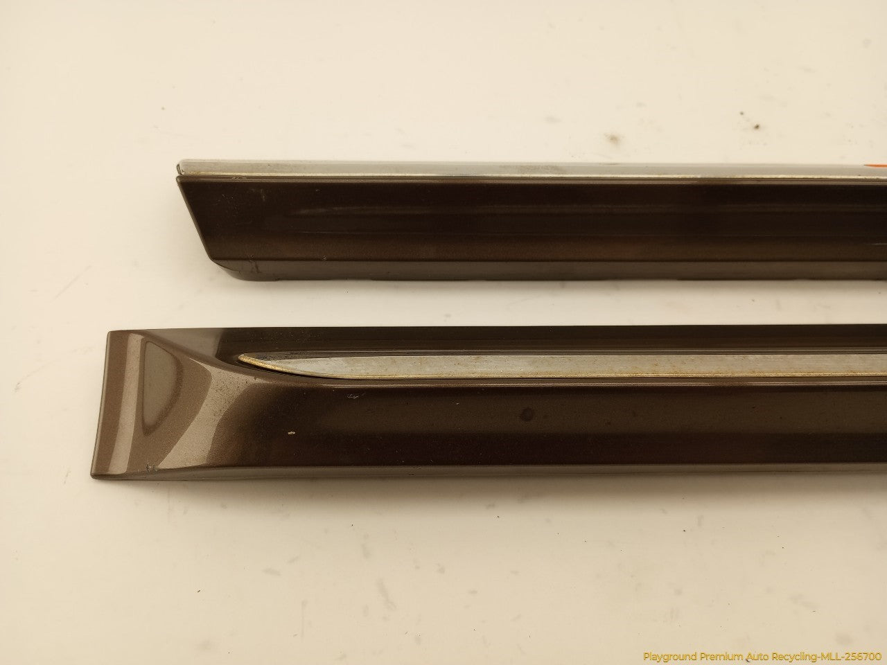 Volkswagen Beetle Pair Of Front Exterior Lower Door Trim