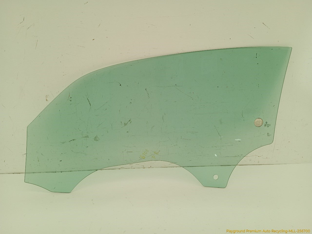 Volkswagen Beetle Passenger Right Front Door Window Glass - 0