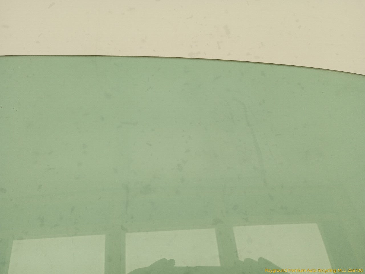 Volkswagen Beetle Passenger Right Front Door Window Glass