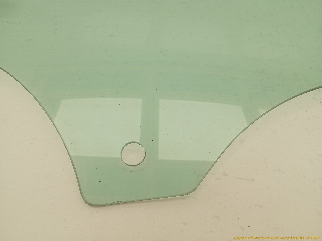 Volkswagen Beetle Passenger Right Front Door Window Glass