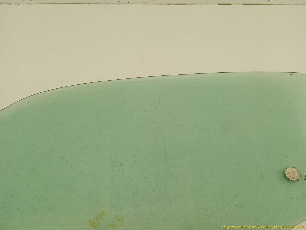 Volkswagen Beetle Passenger Right Front Door Window Glass