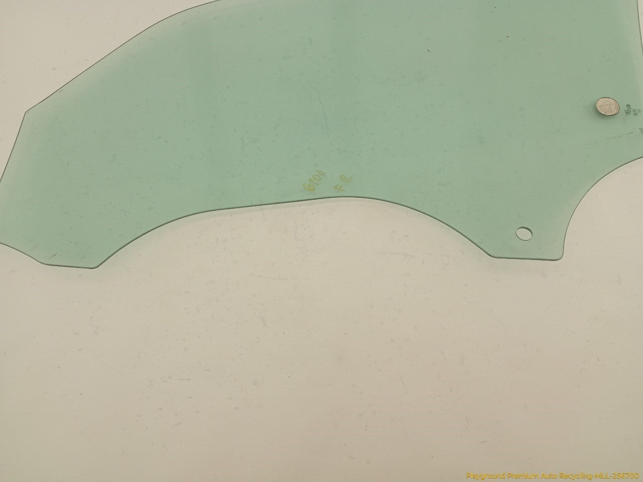 Volkswagen Beetle Passenger Right Front Door Window Glass