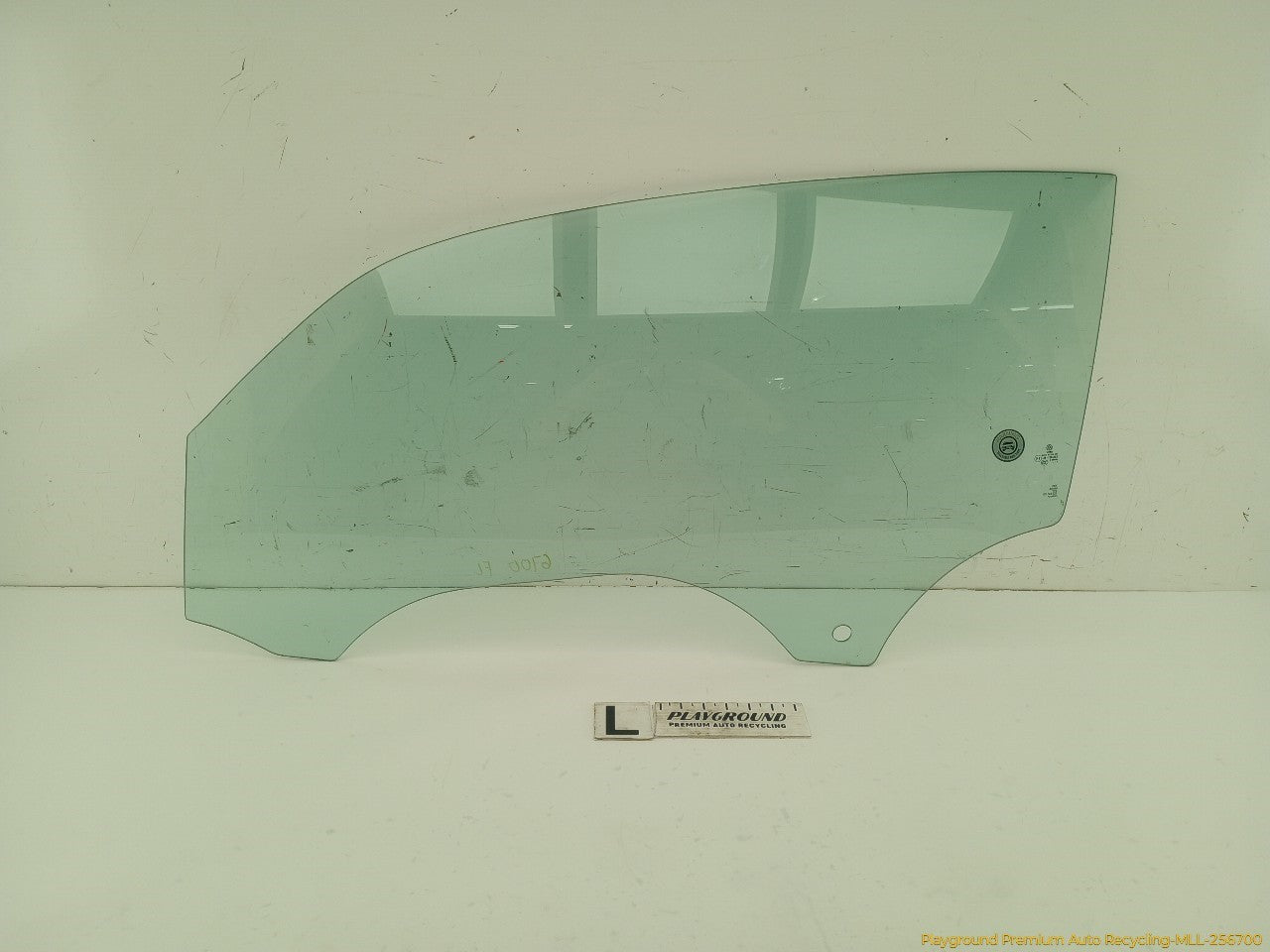 Volkswagen Beetle Driver Left Front Door Window Glass