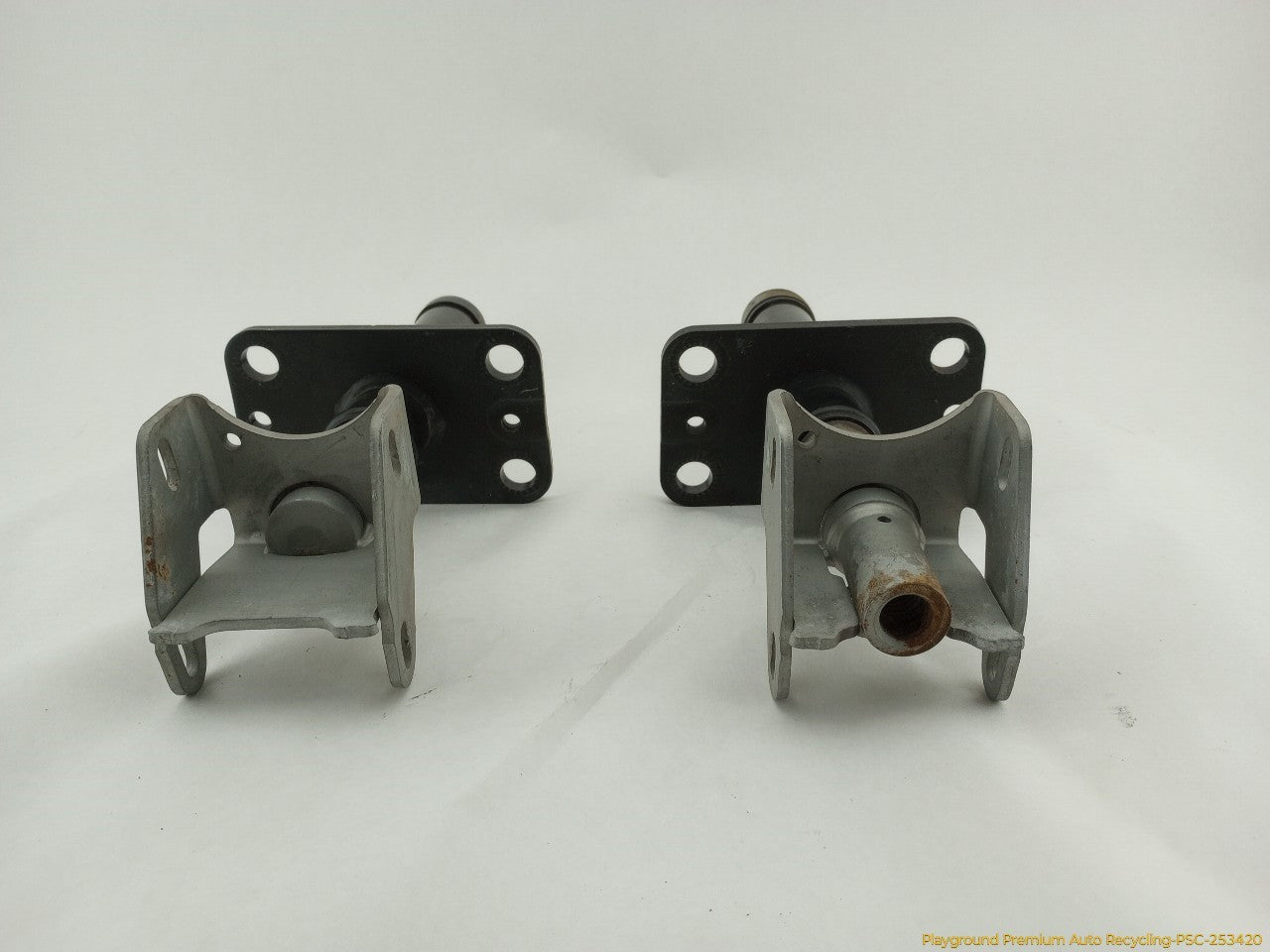 Audi A6 Pair Of Front Bumper Shock Mounts - 0