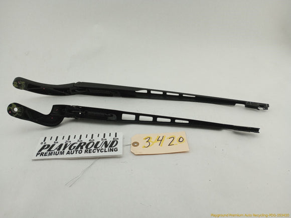 Audi A6 Pair Of Front Wiper Arms