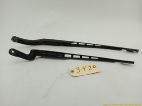 Audi A6 Pair Of Front Wiper Arms - 0
