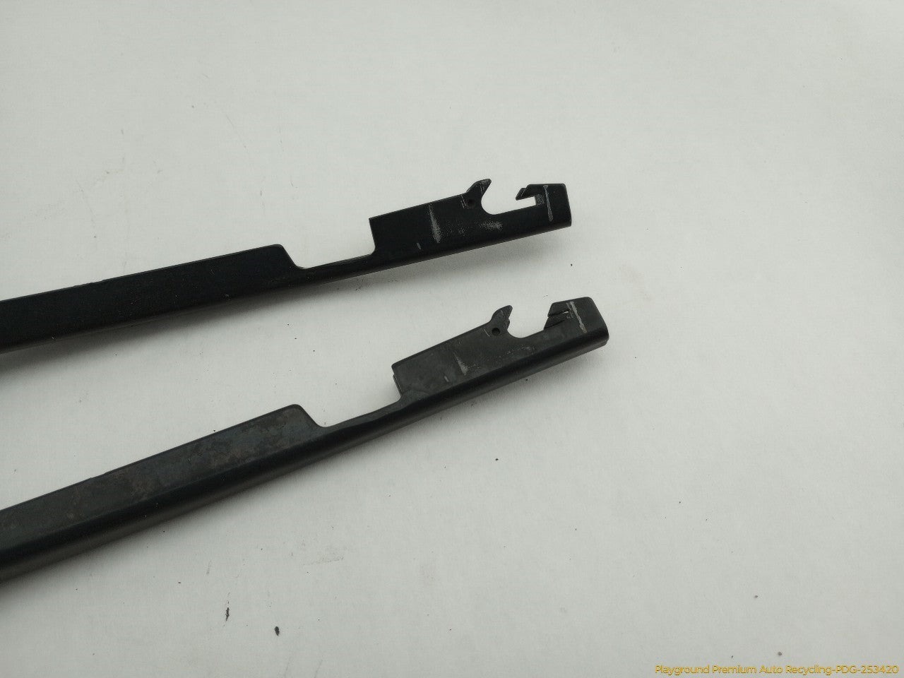 Audi A6 Pair Of Front Wiper Arms