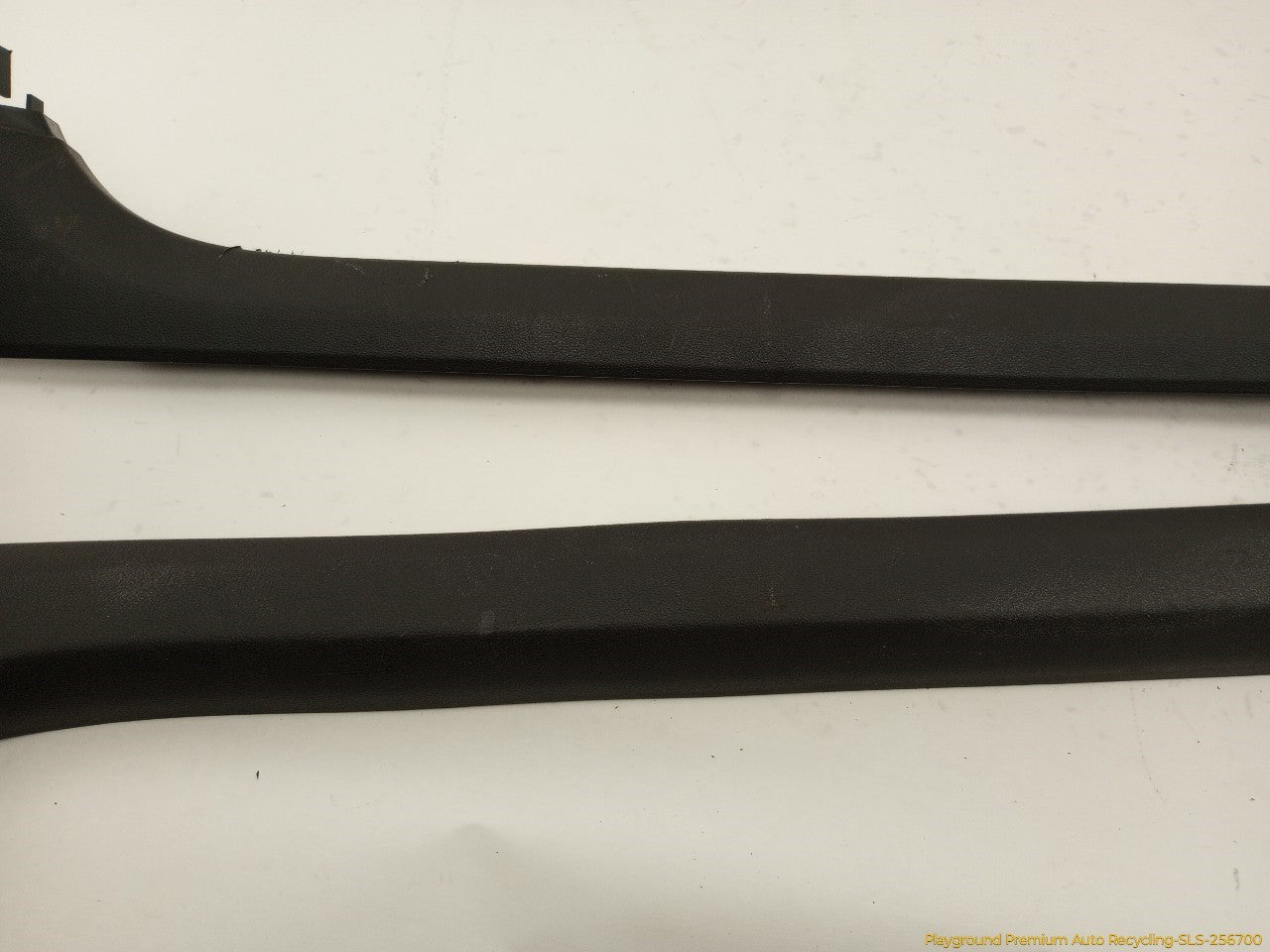 Volkswagen Beetle Pair Of Front Door Sill Scuff Plate Trim