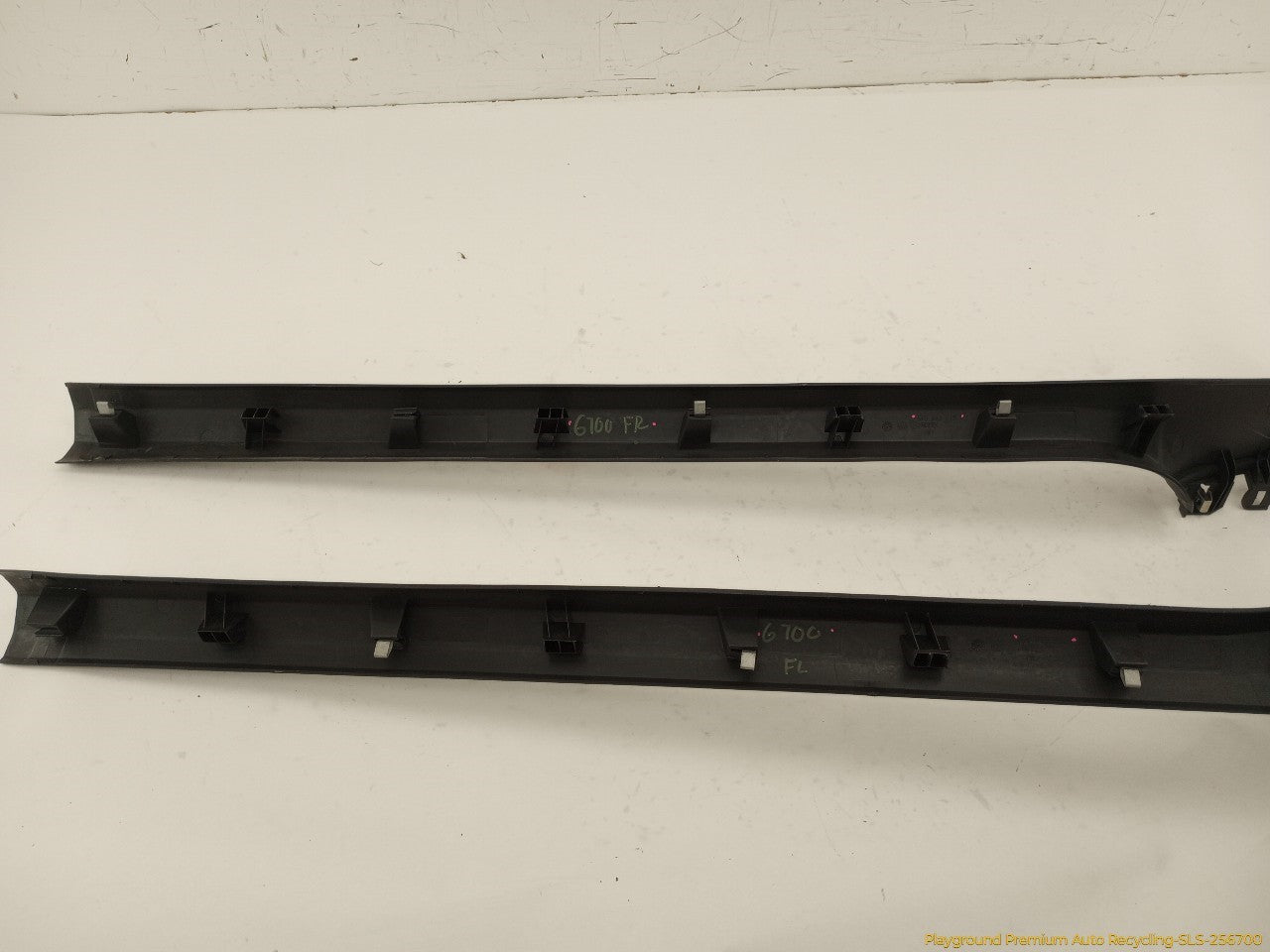 Volkswagen Beetle Pair Of Front Door Sill Scuff Plate Trim