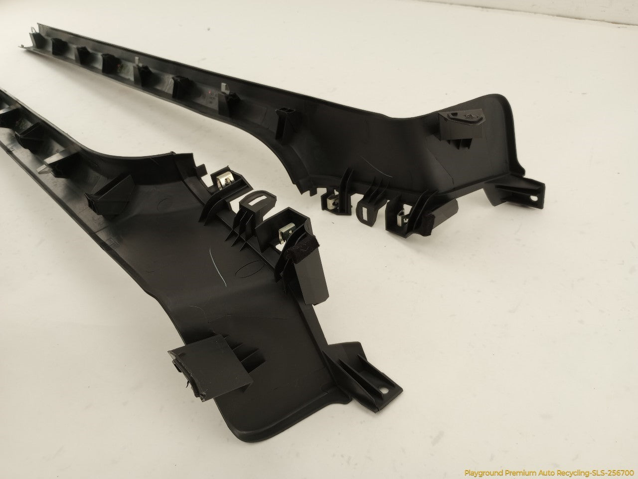 Volkswagen Beetle Pair Of Front Door Sill Scuff Plate Trim