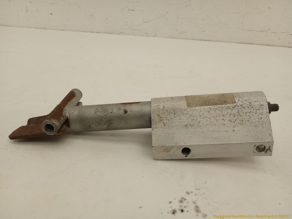 Audi A6 Pair Of Rear Bumper Shock Mounts