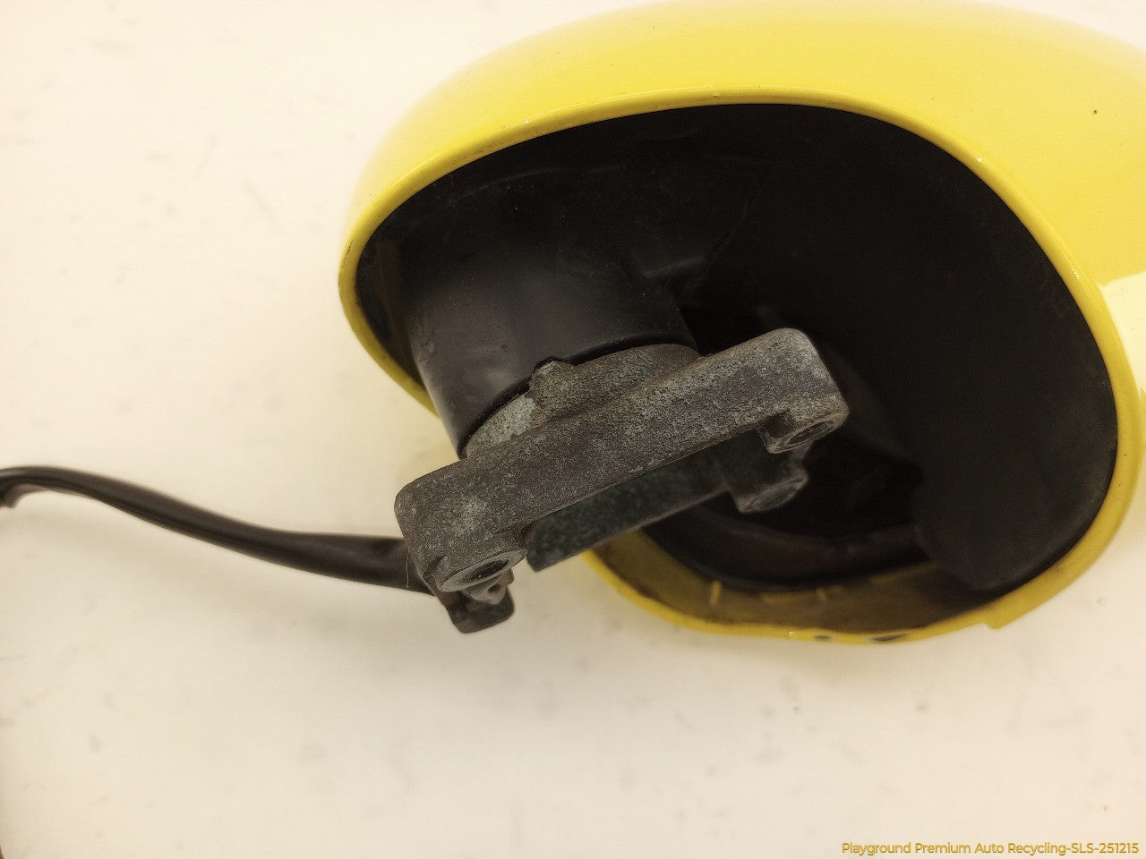 Volkswagen Beetle Driver Left Power Side View Mirror