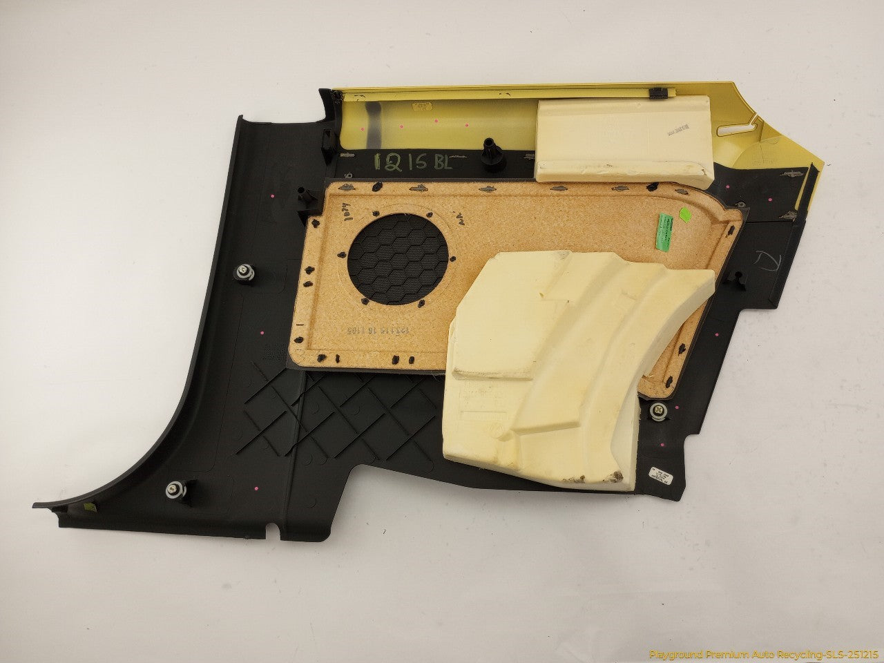 Volkswagen Beetle Driver Left Rear Quarter Trim