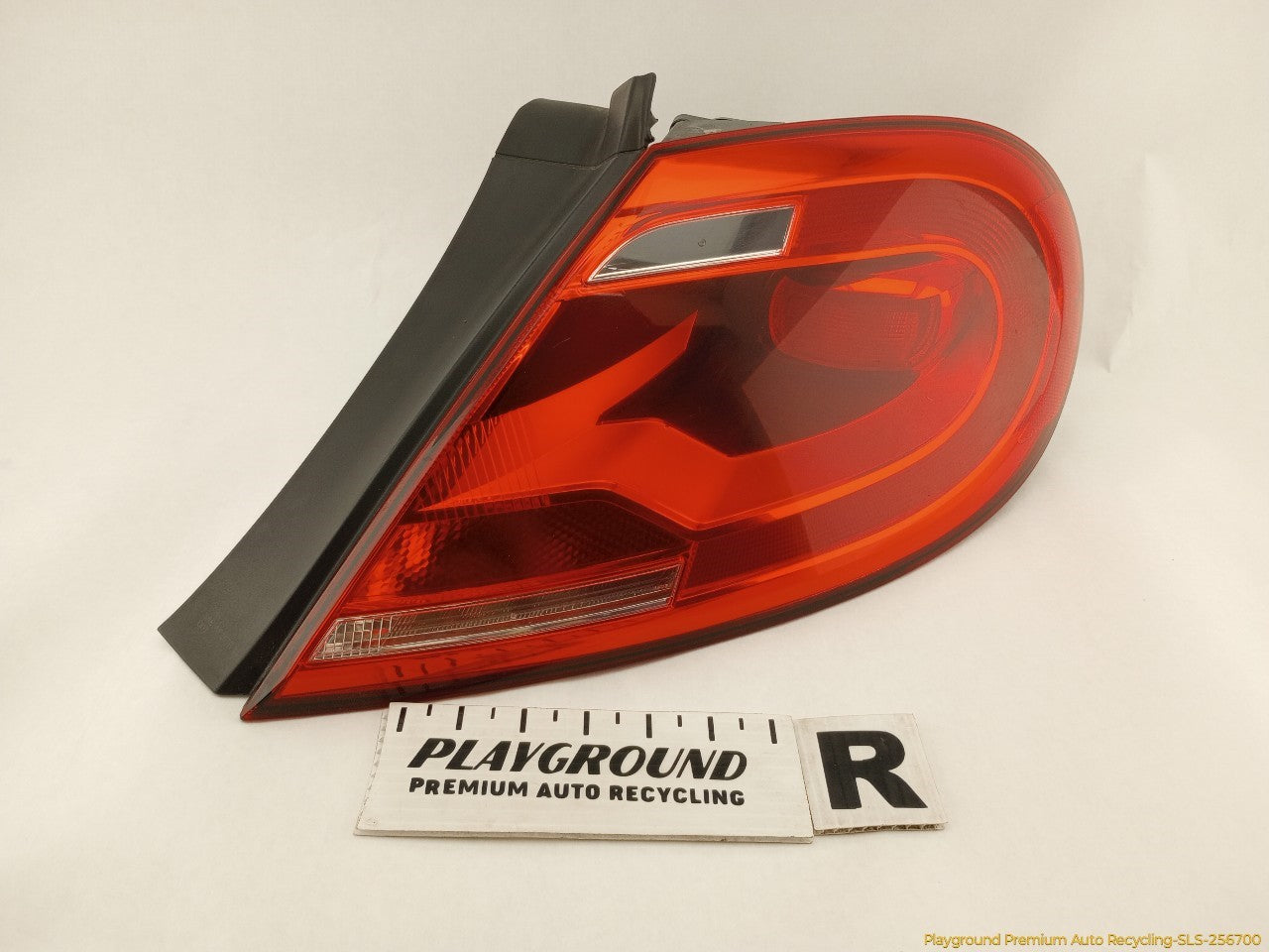Volkswagen Beetle Passenger Right Tail Lamp