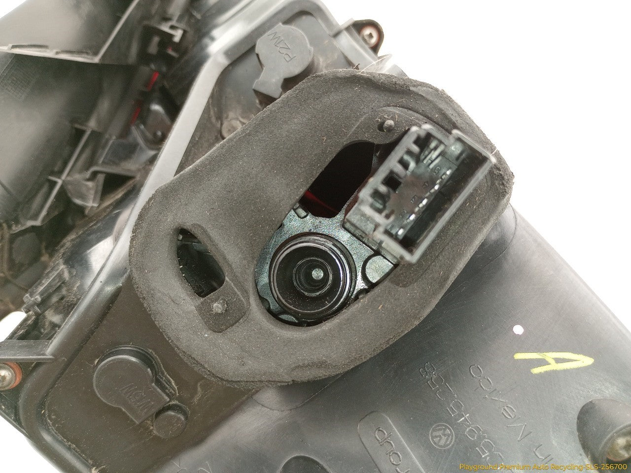 Volkswagen Beetle Passenger Right Tail Lamp