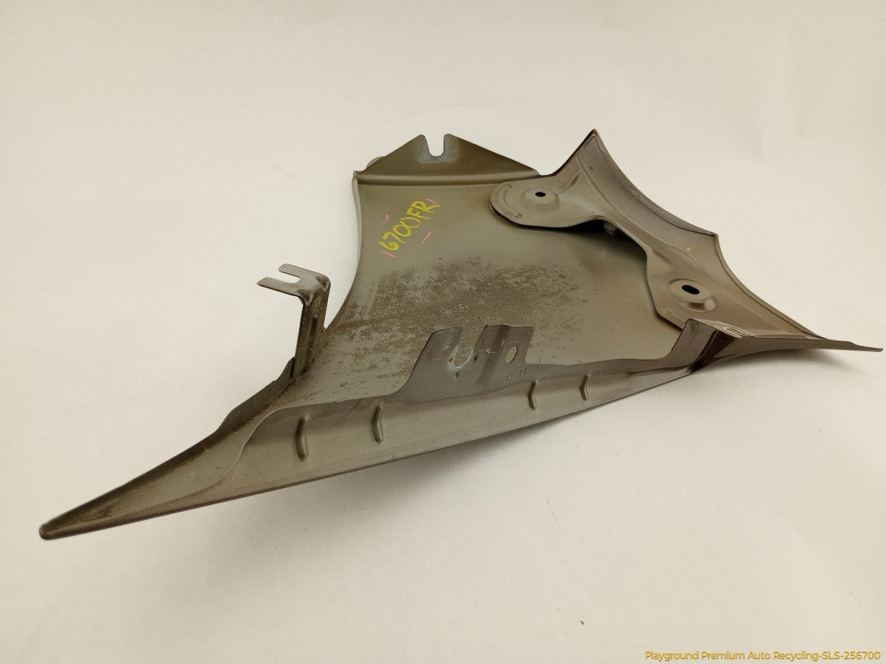 Volkswagen Beetle Passenger Right Front Upper Fender