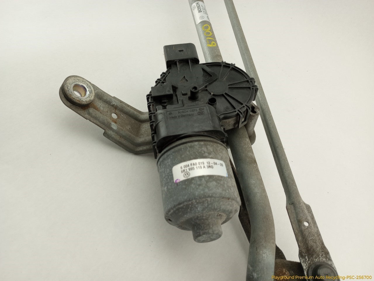 Volkswagen Beetle Windshield Wiper Transmission & Motor