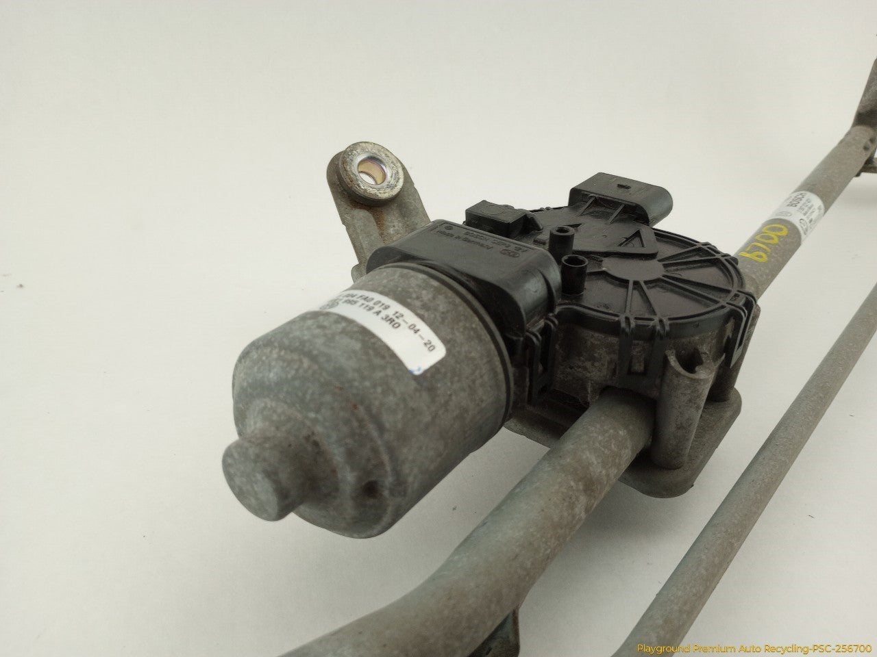 Volkswagen Beetle Windshield Wiper Transmission & Motor
