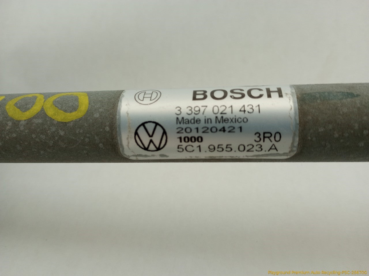 Volkswagen Beetle Windshield Wiper Transmission & Motor