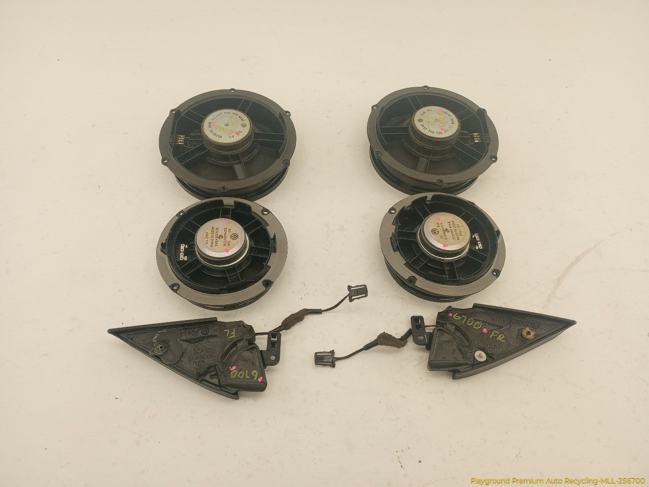 Volkswagen Beetle Set Of 6 Audio Speakers - 0