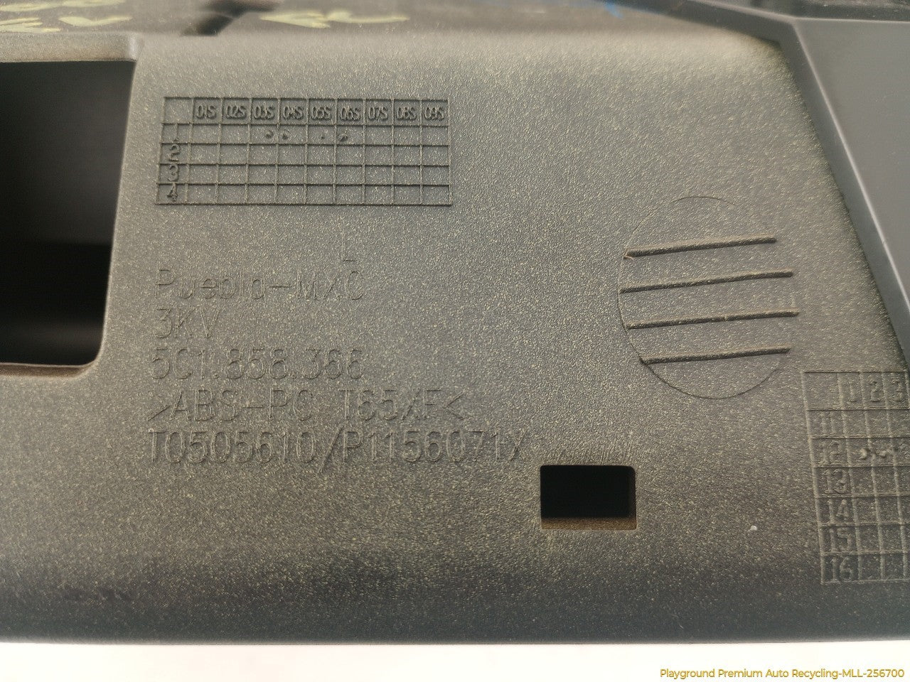 Volkswagen Beetle Instrument Cluster & Radio Bezel Trim