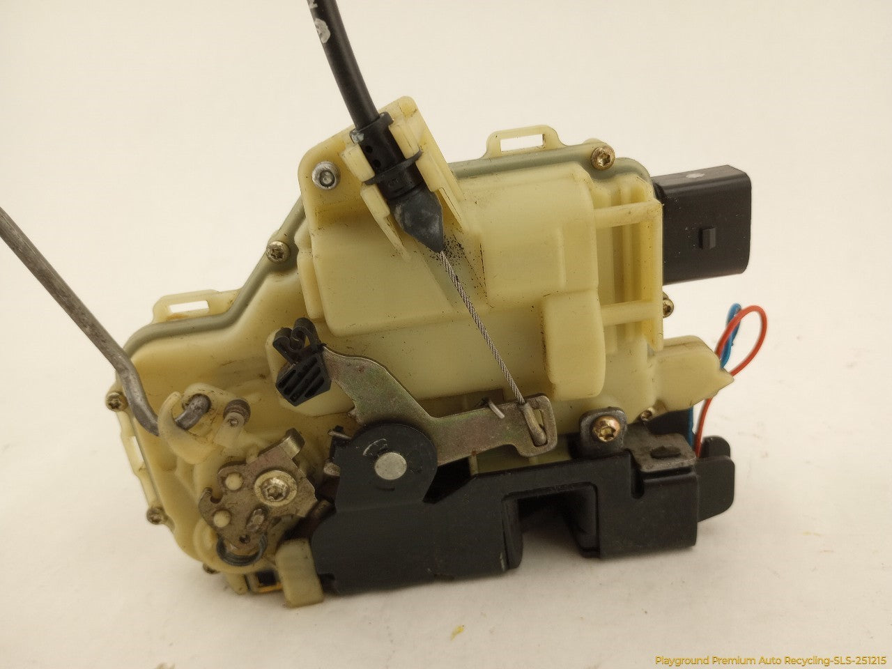 Volkswagen Beetle Driver Left Front Door Lock Actuator