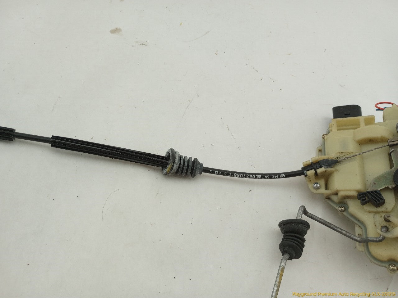 Volkswagen Beetle Driver Left Front Door Lock Actuator
